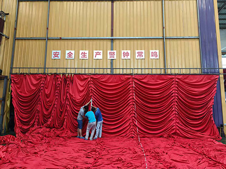 巨幅紅色波浪幕檢驗(yàn)+出品