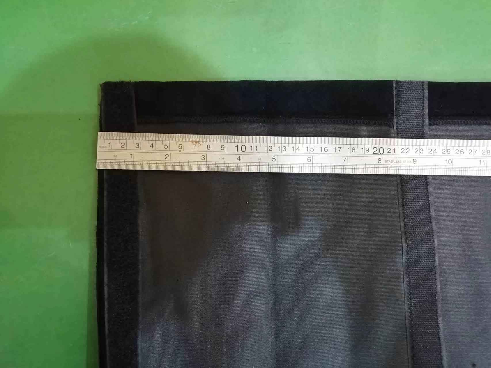 精準(zhǔn)測(cè)量幕布細(xì)節(jié)尺寸